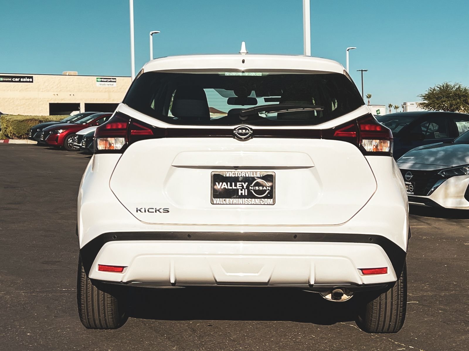 2023 Nissan Kicks S photo 4