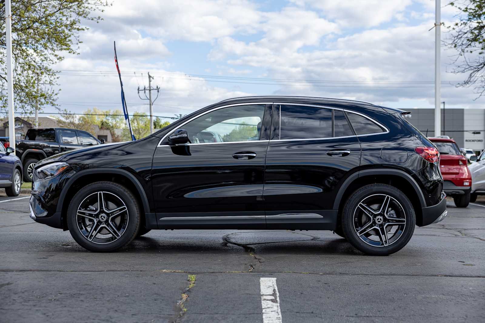 New 2026 Night Black Mercedes-Benz GLA 250 image 3