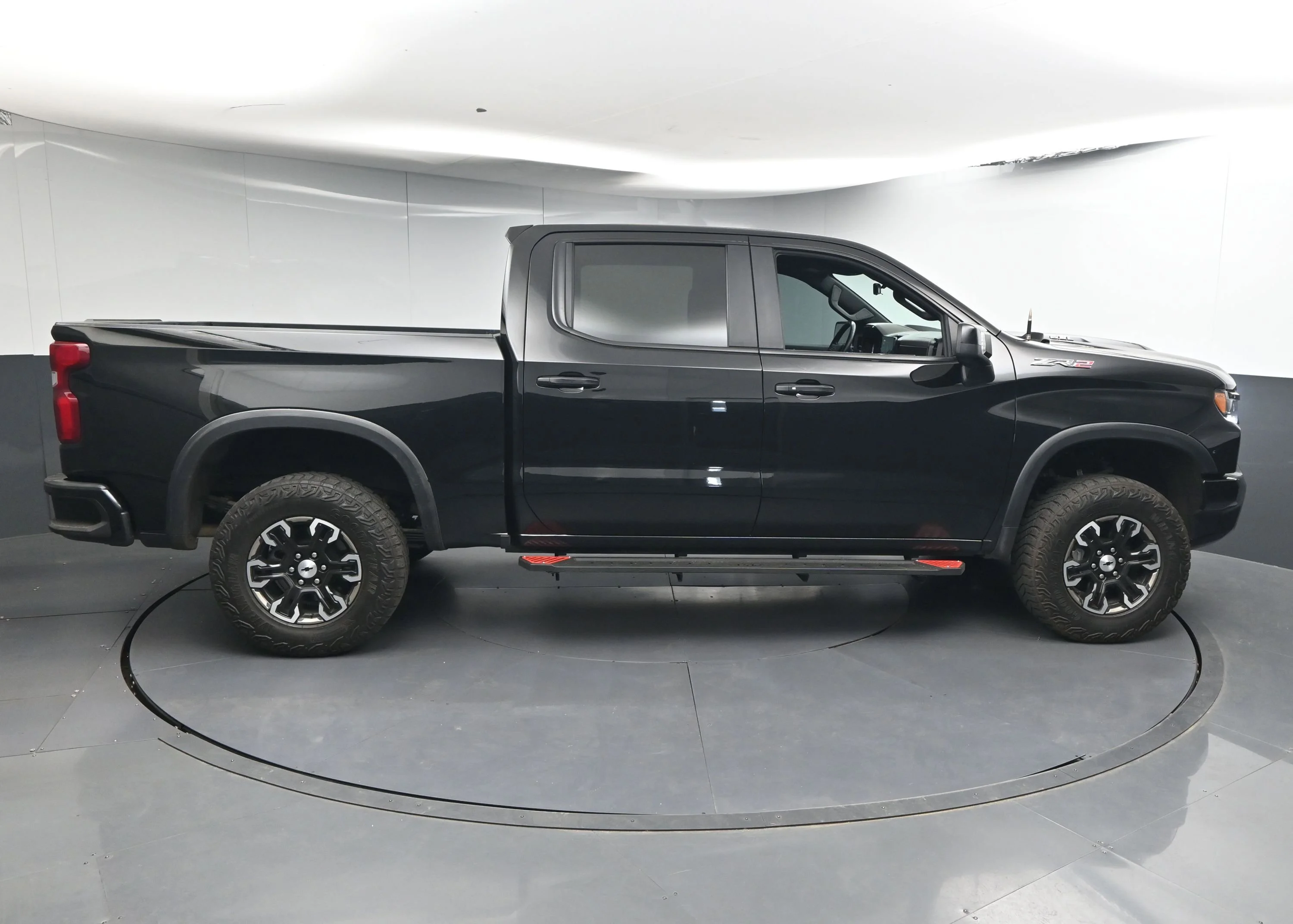 Used 2025 Black Chevrolet ZR2 image 8