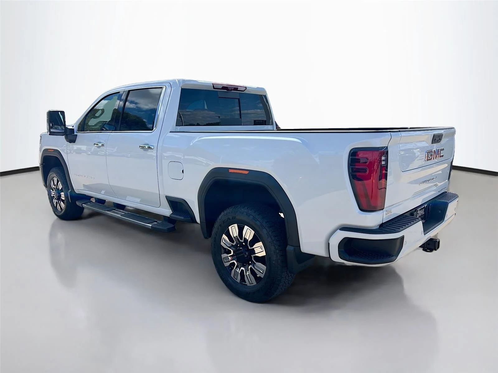 2026 GMC Sierra 3500HD Denali - Photo 10