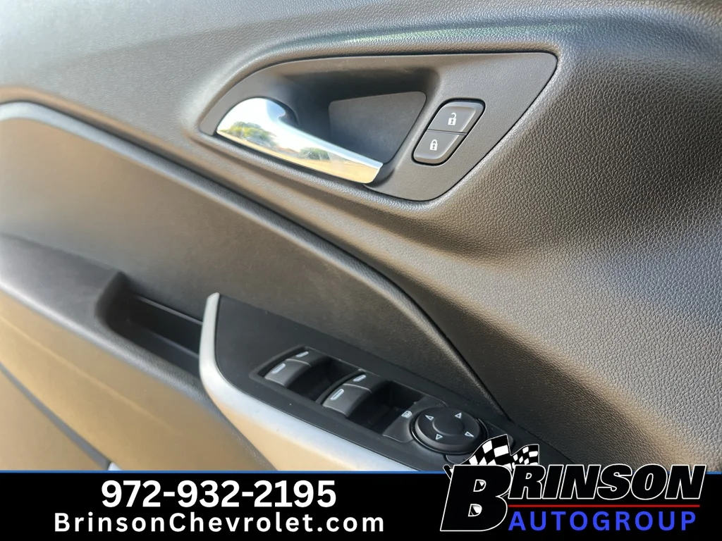 Used 2025 Summit White Chevrolet LS image 12