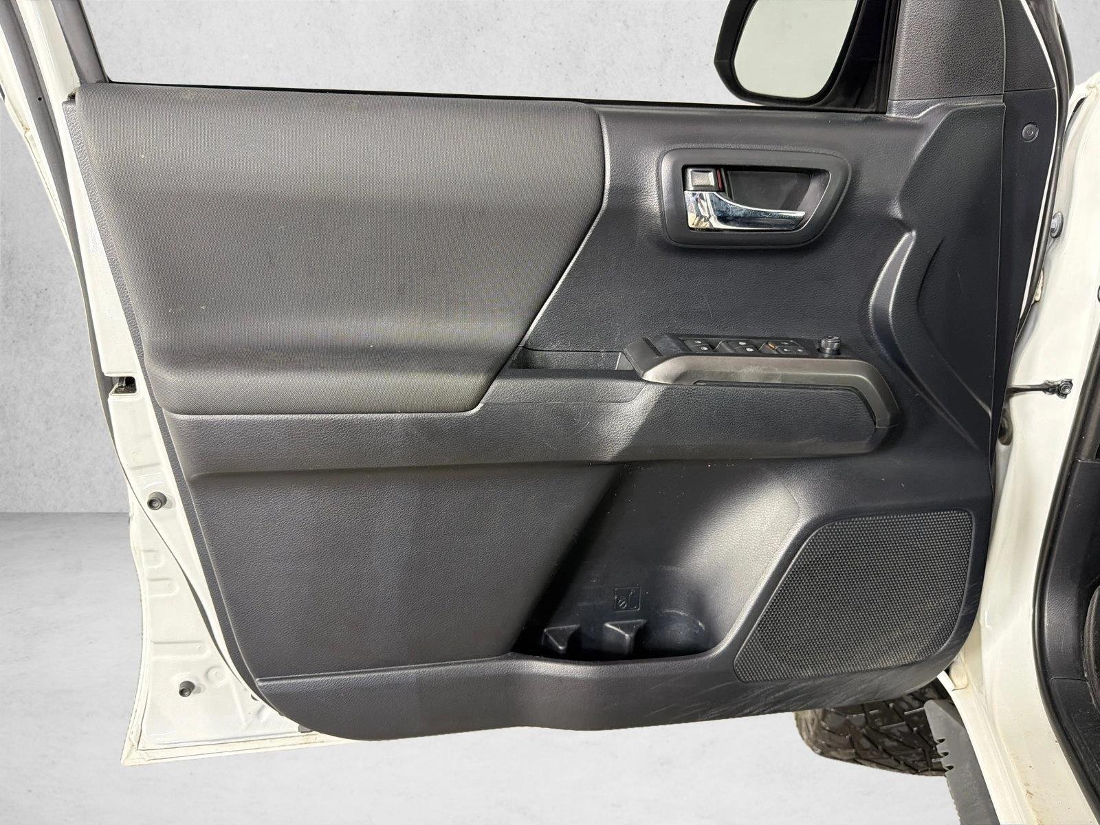 Used 2019 Super White Toyota TRD Off Road image 10