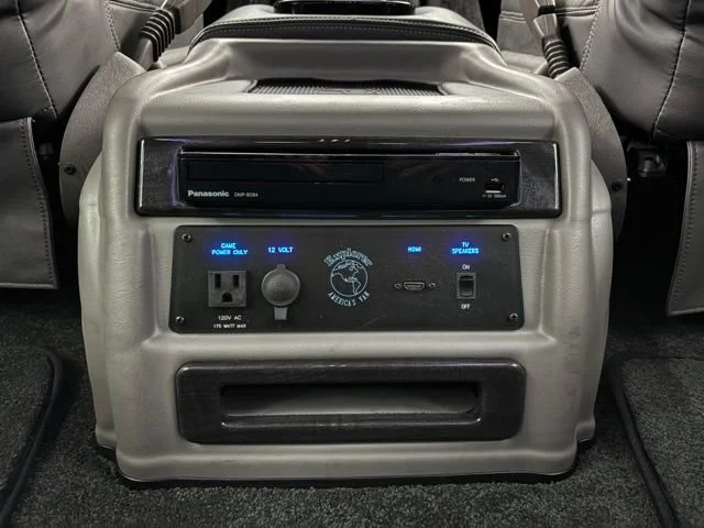Used 2025 Onyx Black GMC Work Van image 46