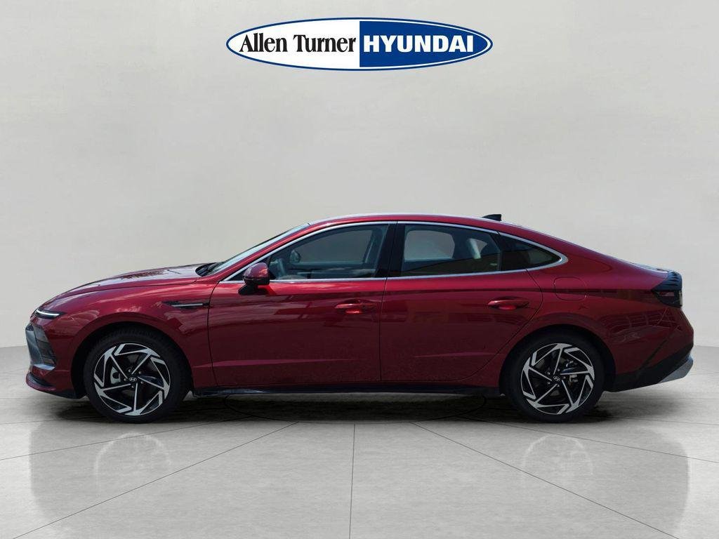 New 2026 Ultimate red Hyundai SEL Sport image 3
