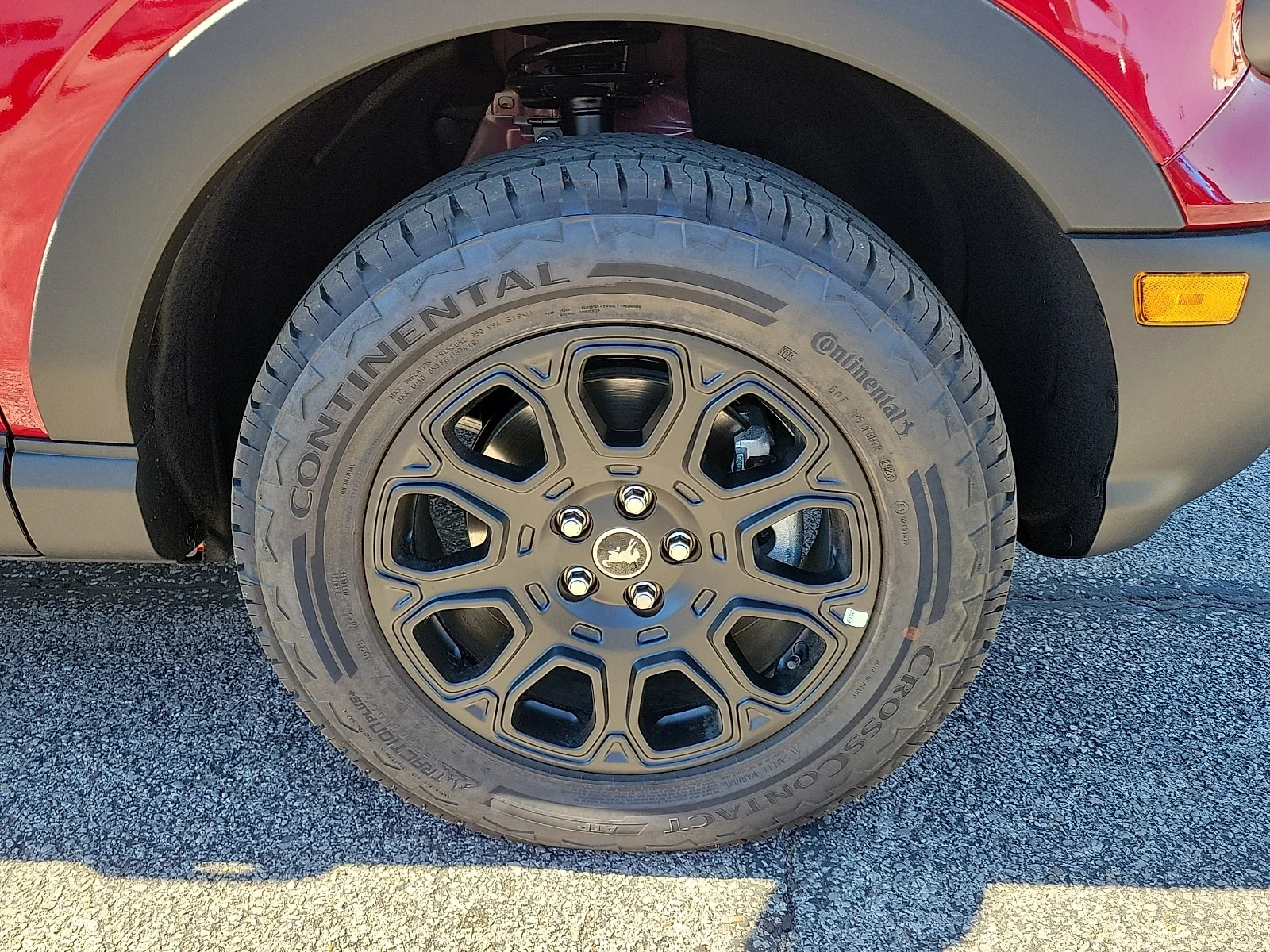 New 2026 Ruby Red Metallic Tinted Clearcoat Ford Badlands&reg; image 7