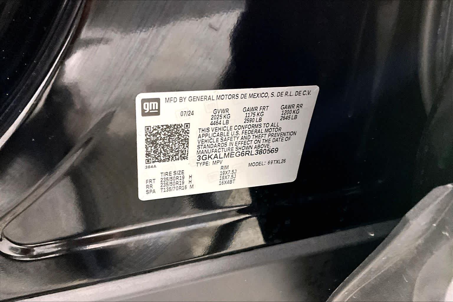 Used 2024 Ebony Twilight Metallic GMC SLE image 32