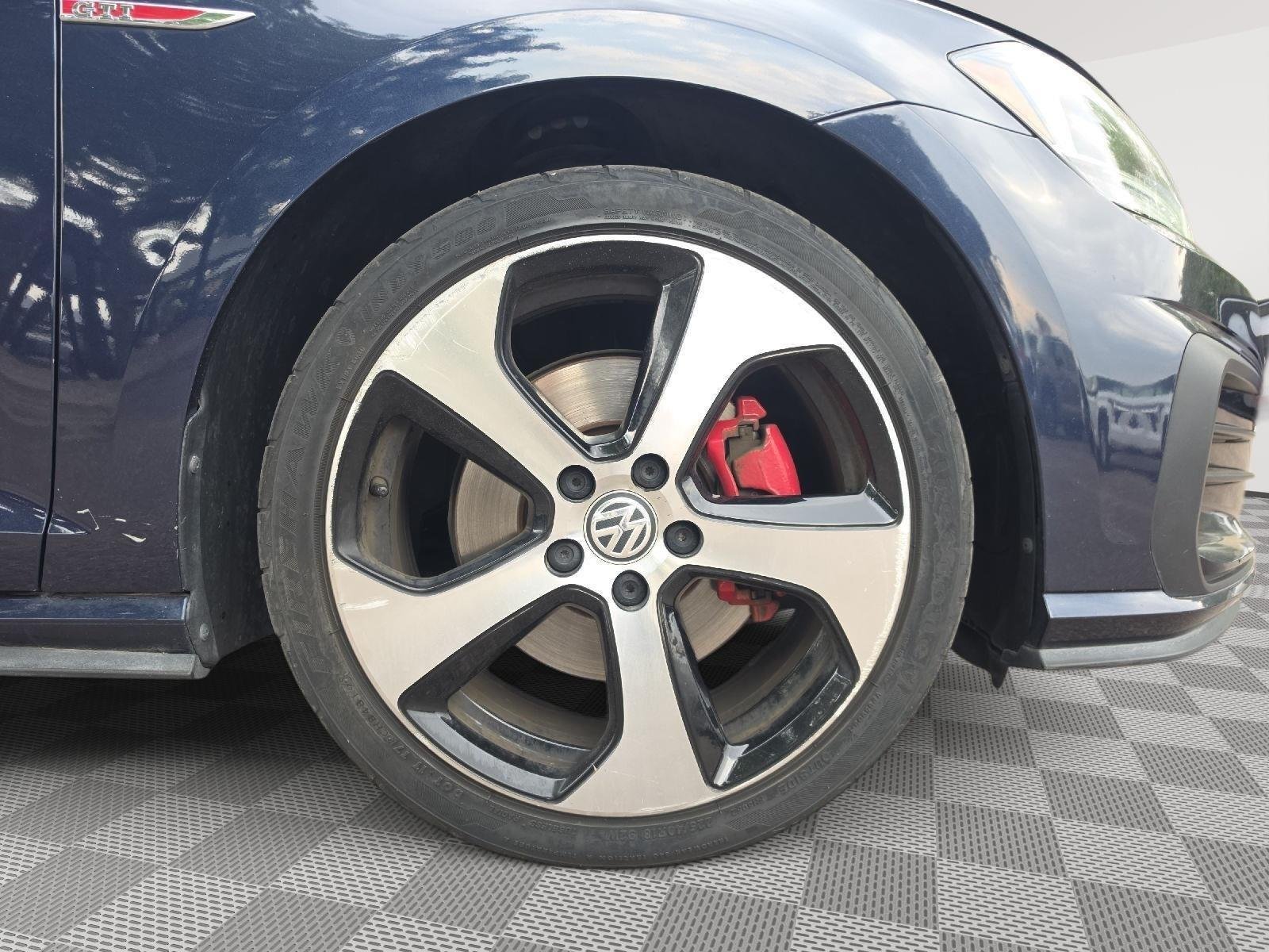 Used 2018 Night Blue Metallic Volkswagen S image 34