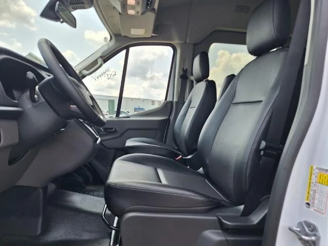 New 2026 Oxford White Ford Passenger Van XL image 30