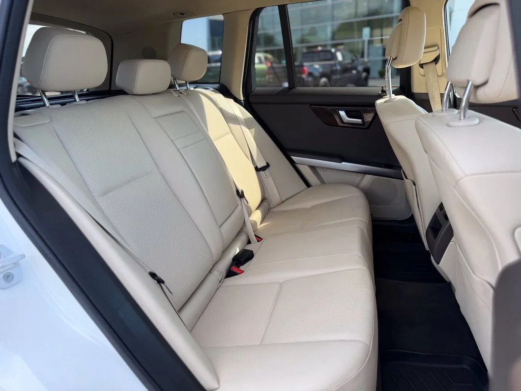 Used 2014 White Mercedes-Benz GLK 250 image 11