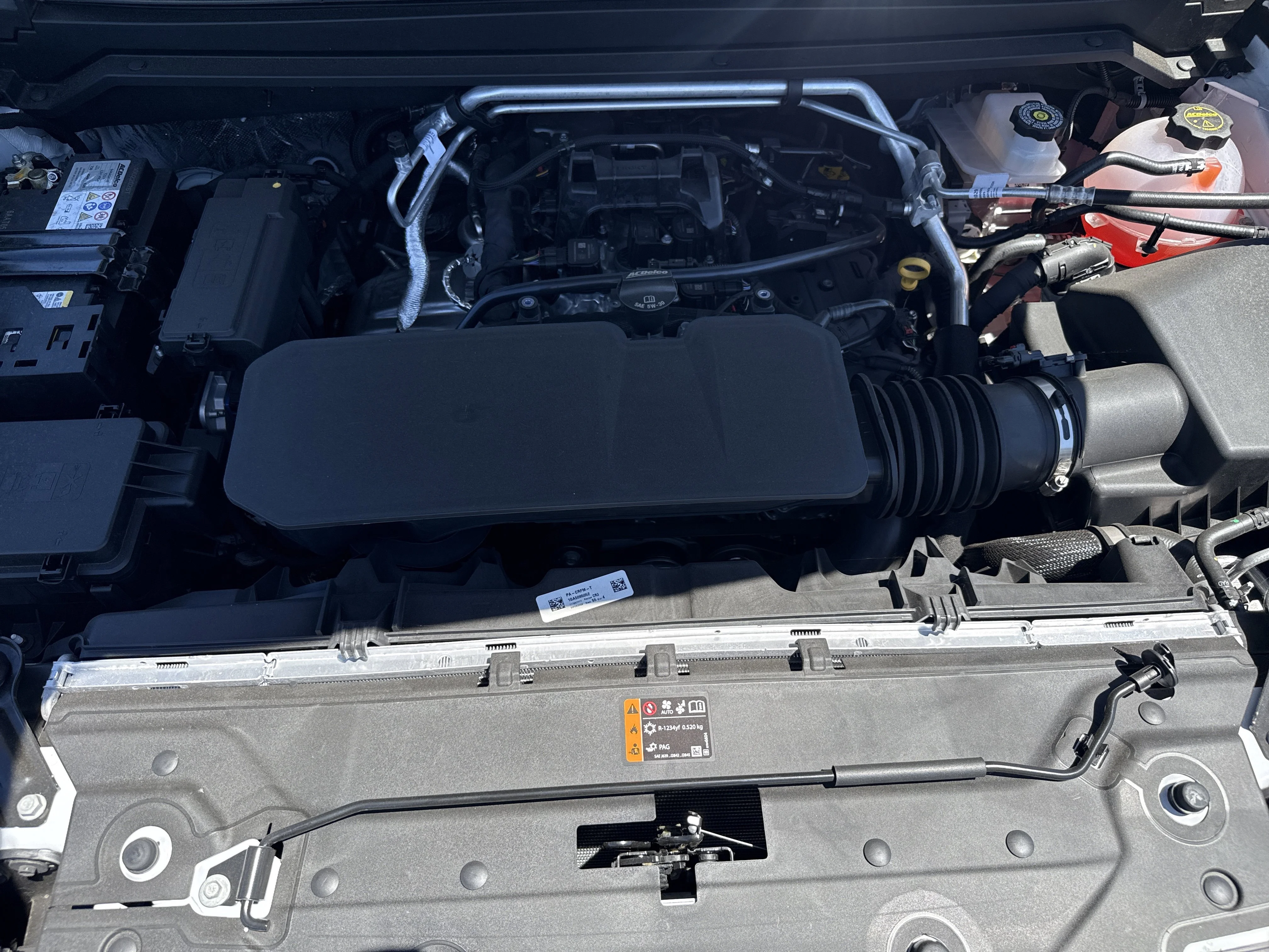 New 2026 Summit White Chevrolet Z71 image 18