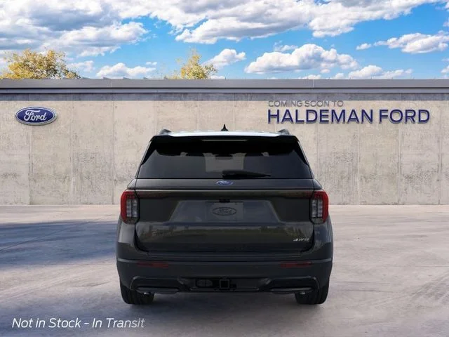 New 2026 Agate Black Metallic Ford ST-Line image 5