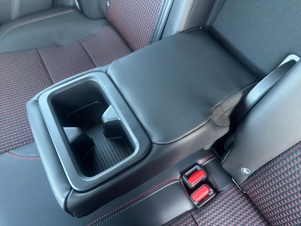 New 2026 Nissan Kicks SR 4D Sport Utility