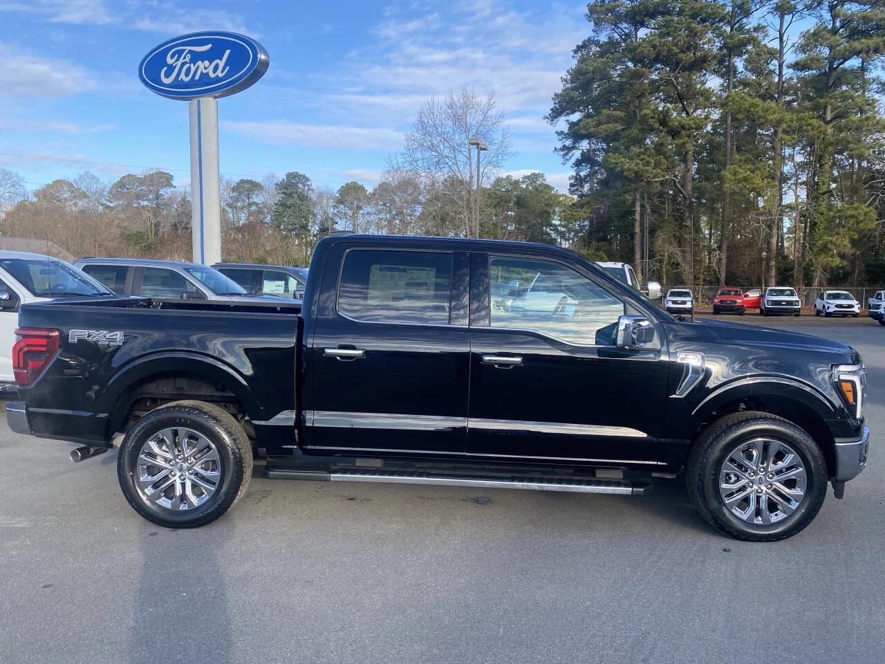 New 2026 Agate Black Ford Lariat 4x4 4dr SuperCrew 5.5 ft. SB image 6