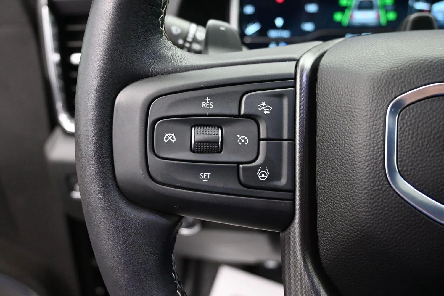 Used 2025 Onyx Black GMC Denali Ultimate image 28