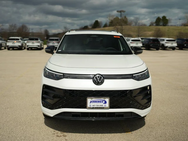 New 2026 Opal White Pearl Volkswagen 2.0T SE R-Line Black image 3