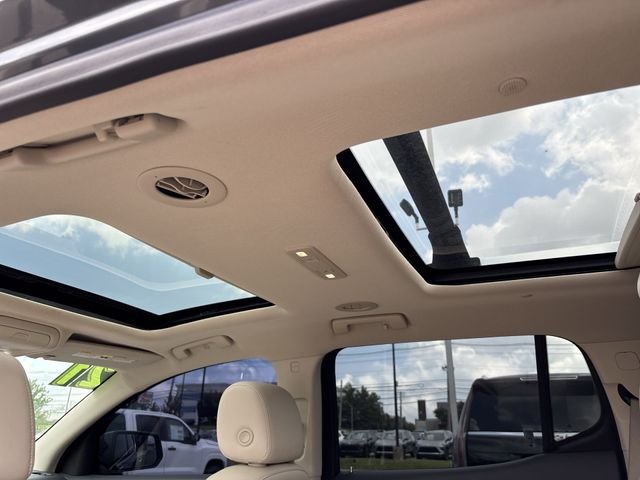Used 2021 Gray GMC Denali image 21