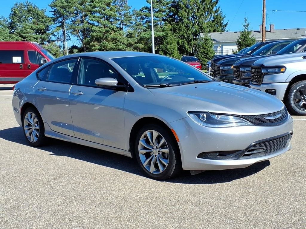 Used 2015 Silver Chrysler S image 3