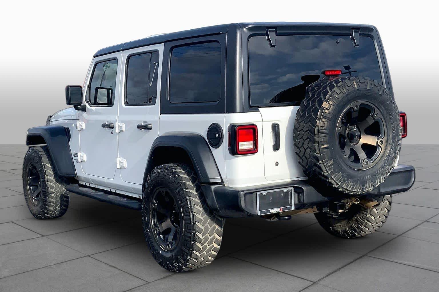 Used 2019 Bright White Clearcoat Jeep Sport S image 12