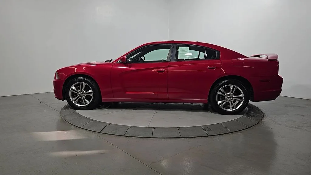 Used 2012 Red Line Dodge SXT image 2
