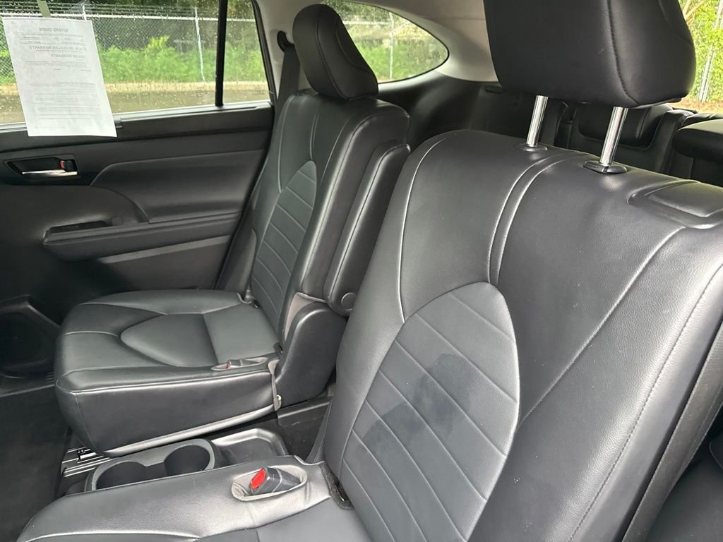 Used 2022 Black Toyota XLE image 16