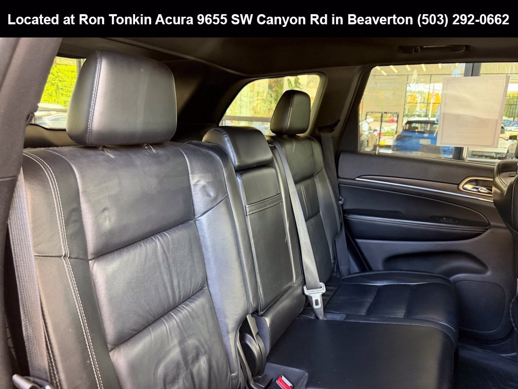 Used 2015 Billet Silver Metallic Clearcoat Jeep Limited image 30