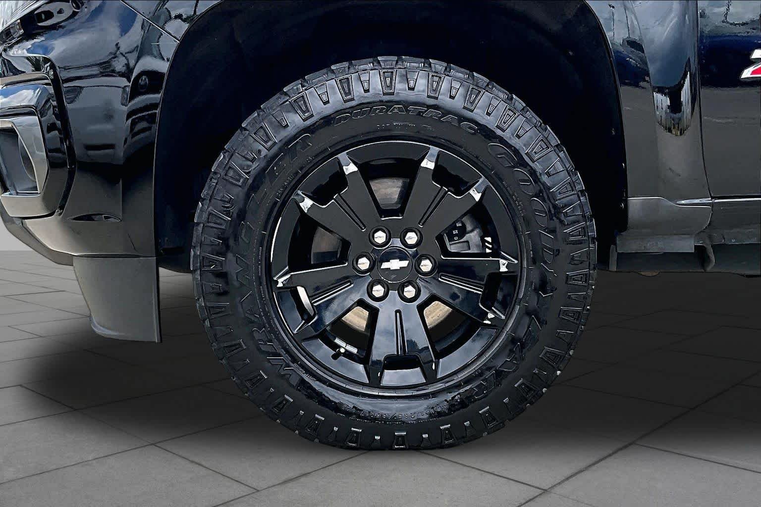 Used 2021 Black Chevrolet 2WD Z71 image 11