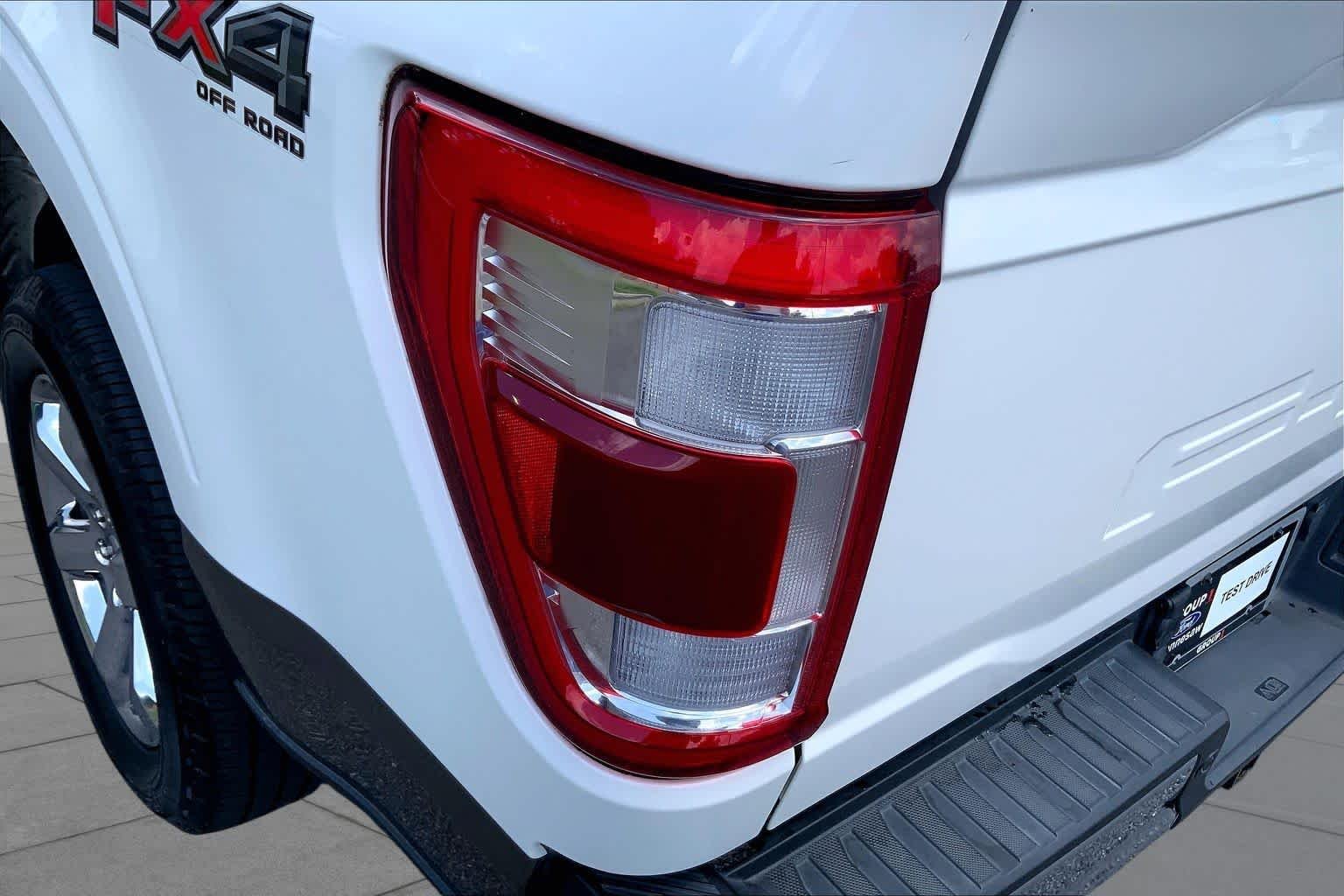 Used 2022 Star White Ford LARIAT image 28