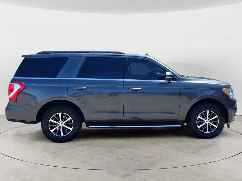 Used 2019 Gray Ford XLT image 6