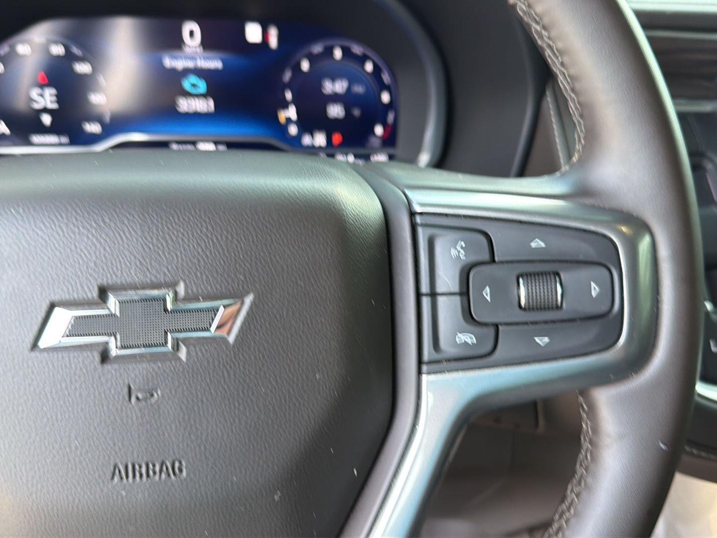 Used 2023 Summit White Chevrolet Z71 image 23