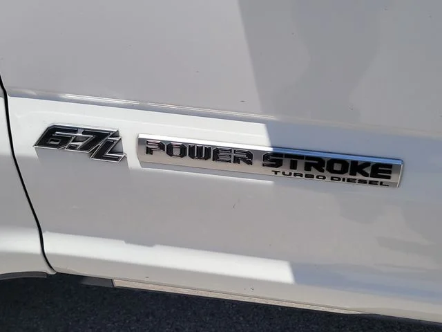 Used 2022 White Ford Platinum image 10