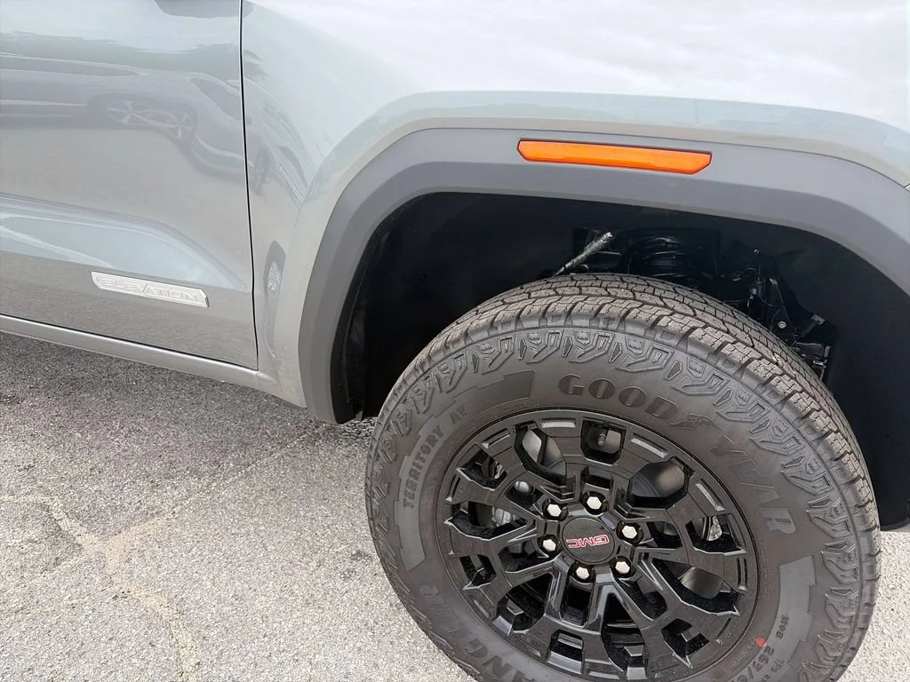 New 2026 Sterling Metallic GMC Elevation image 36
