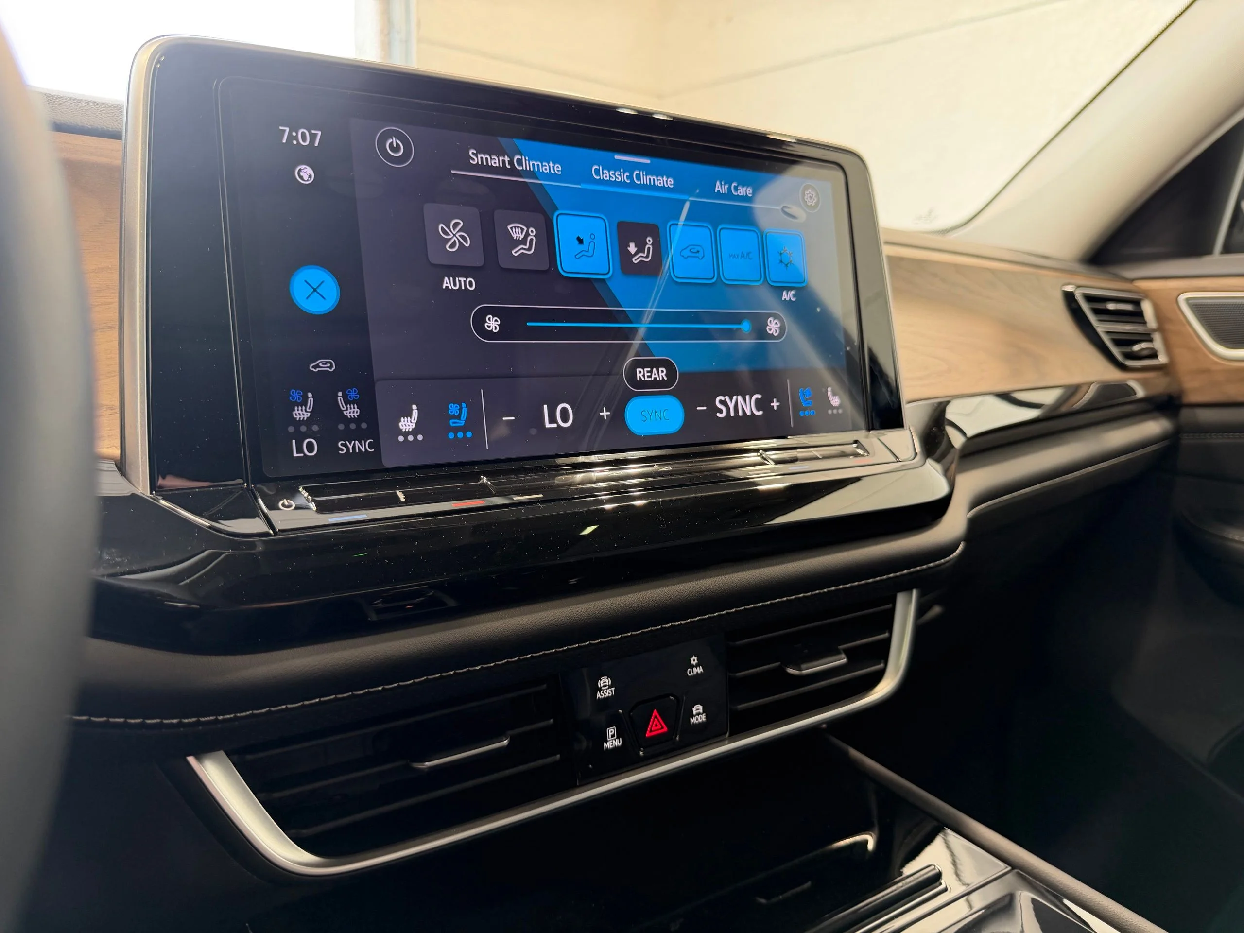 New 2026 Black Volkswagen 2.0T SE w/Technology image 50
