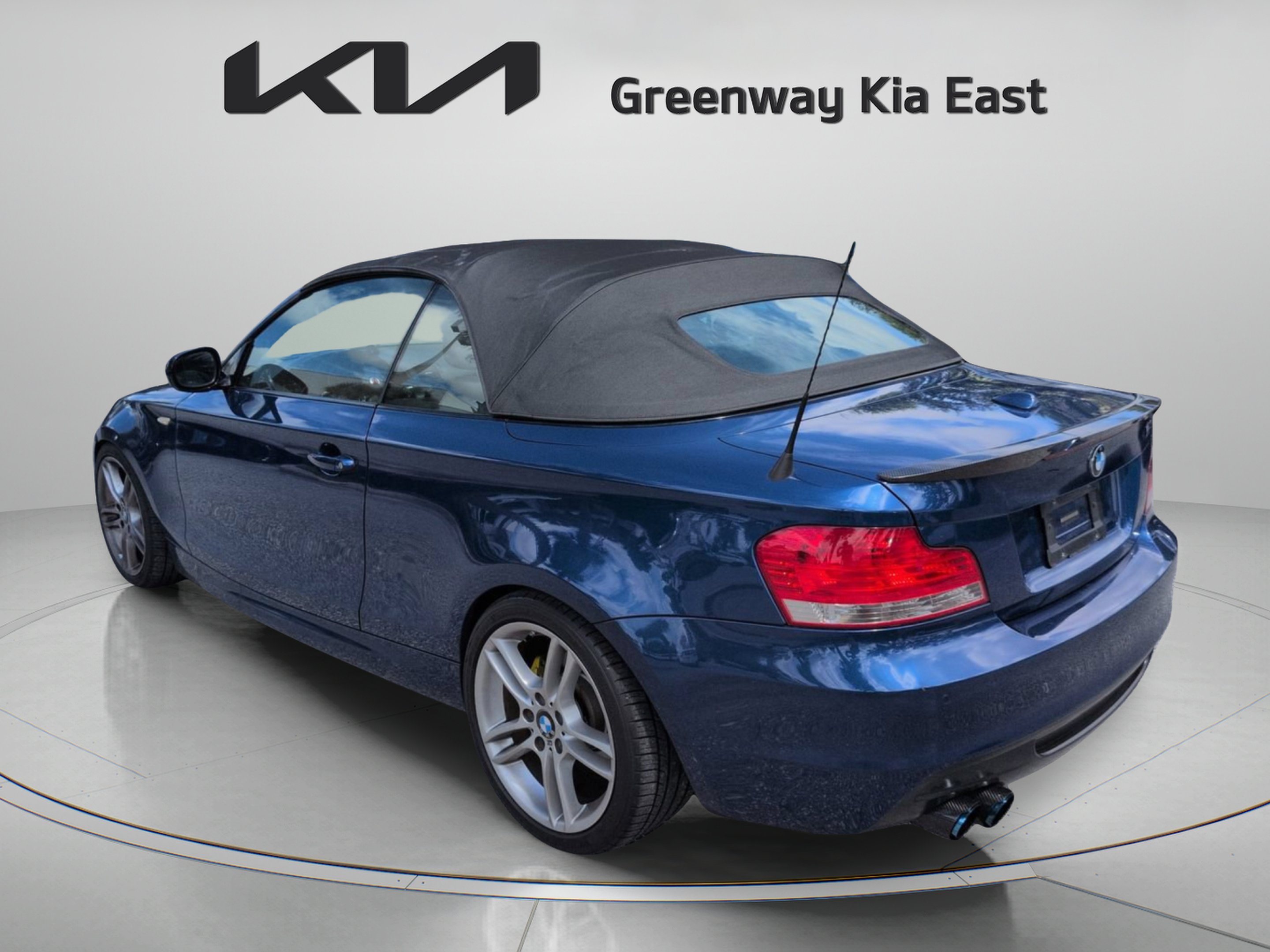 Used 2011 Le Mans Blue Metallic BMW 135i image 8