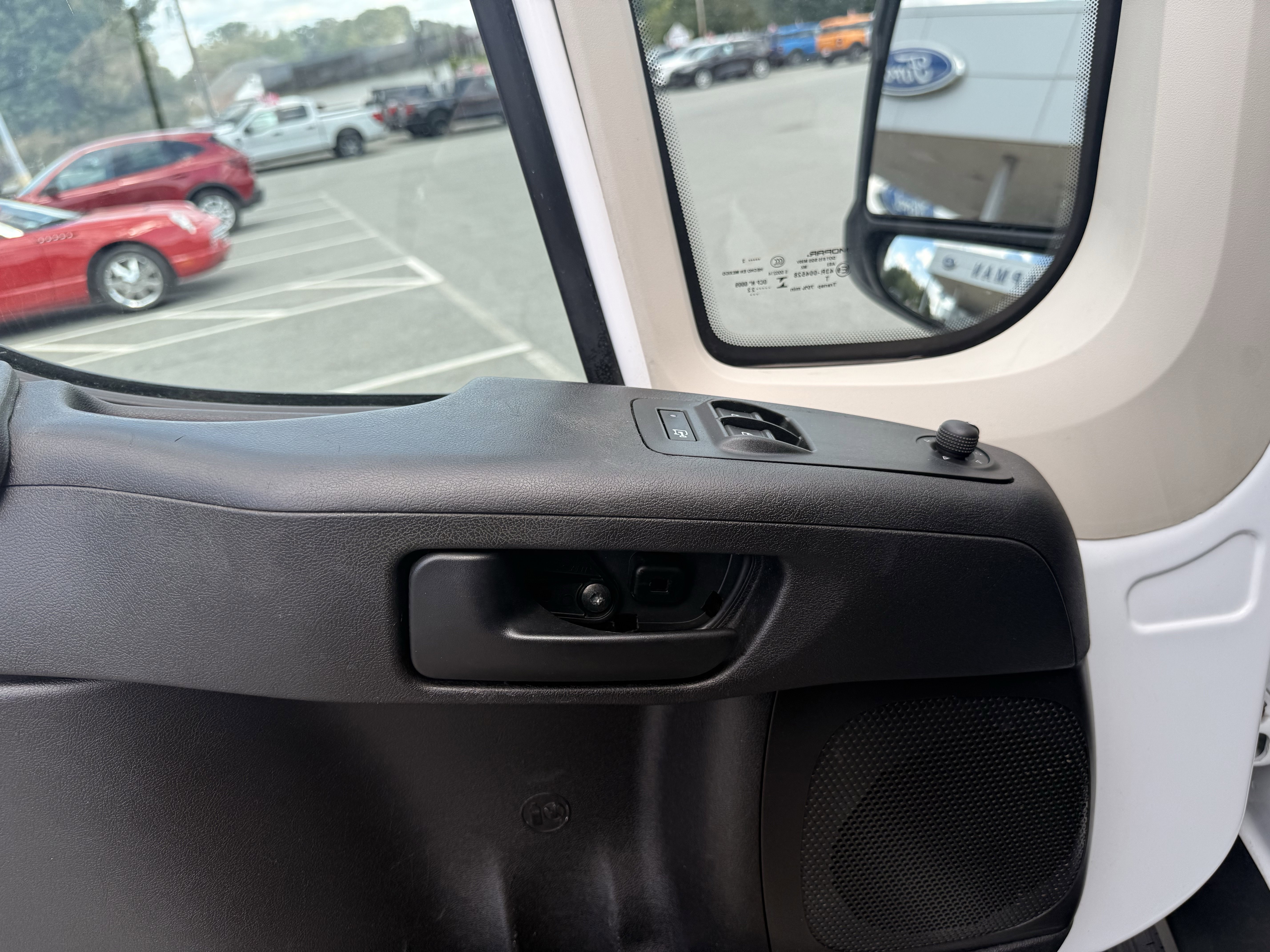Used 2022 White Ram High Roof image 13