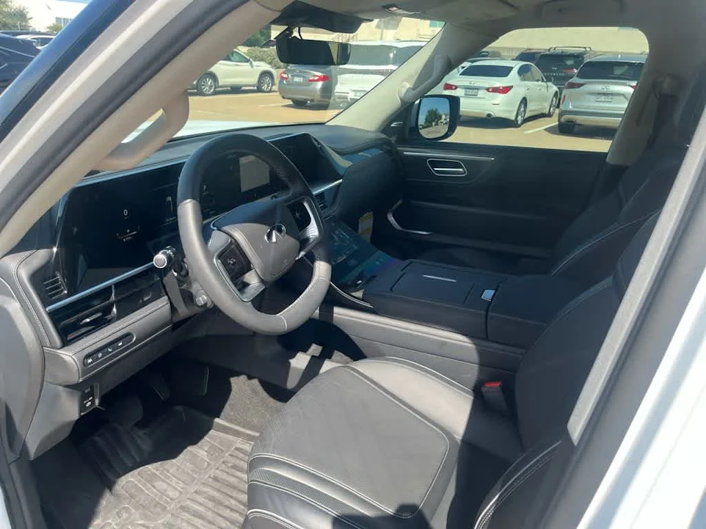 Certified Used 2026 Radiant White INFINITI LUXE image 10