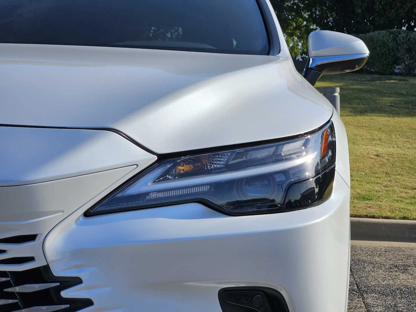 Certified Used 2025 EMINENT WHITE PEARL Lexus Premium image 6