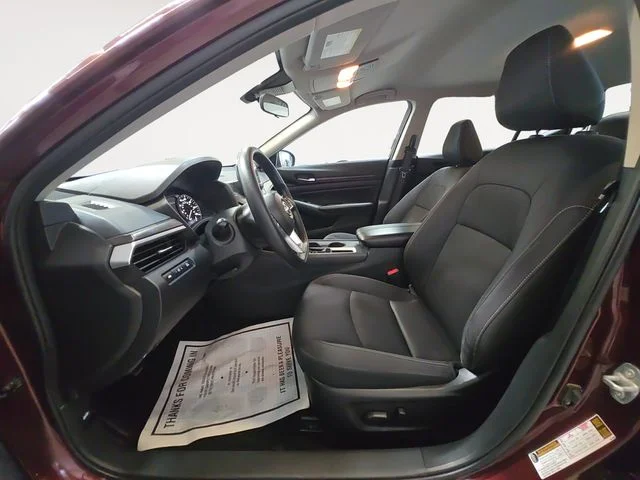 Used 2025  Nissan 2.5 SV image 11