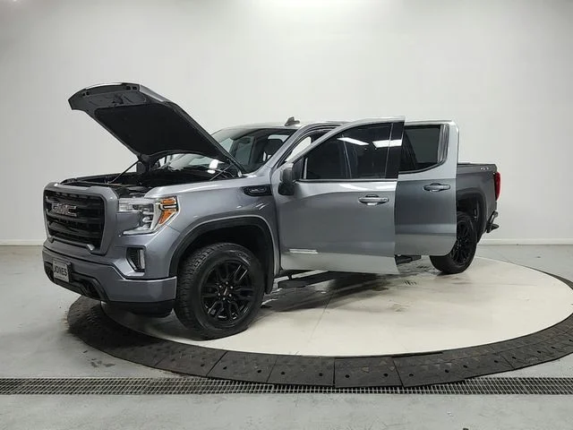 Used 2020 Gray GMC Elevation image 12
