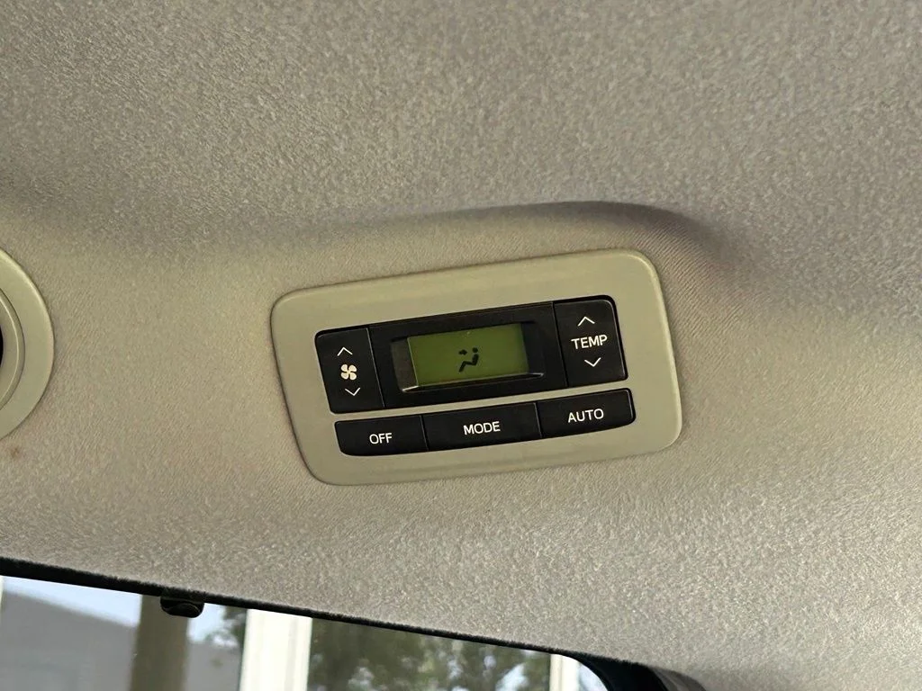 Used 2014 Gray Toyota LE image 26