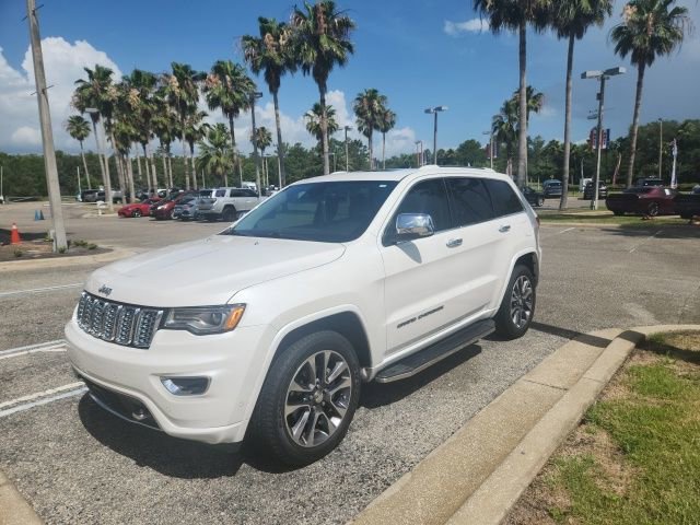 2017 Jeep Grand Cherokee Overland's photo