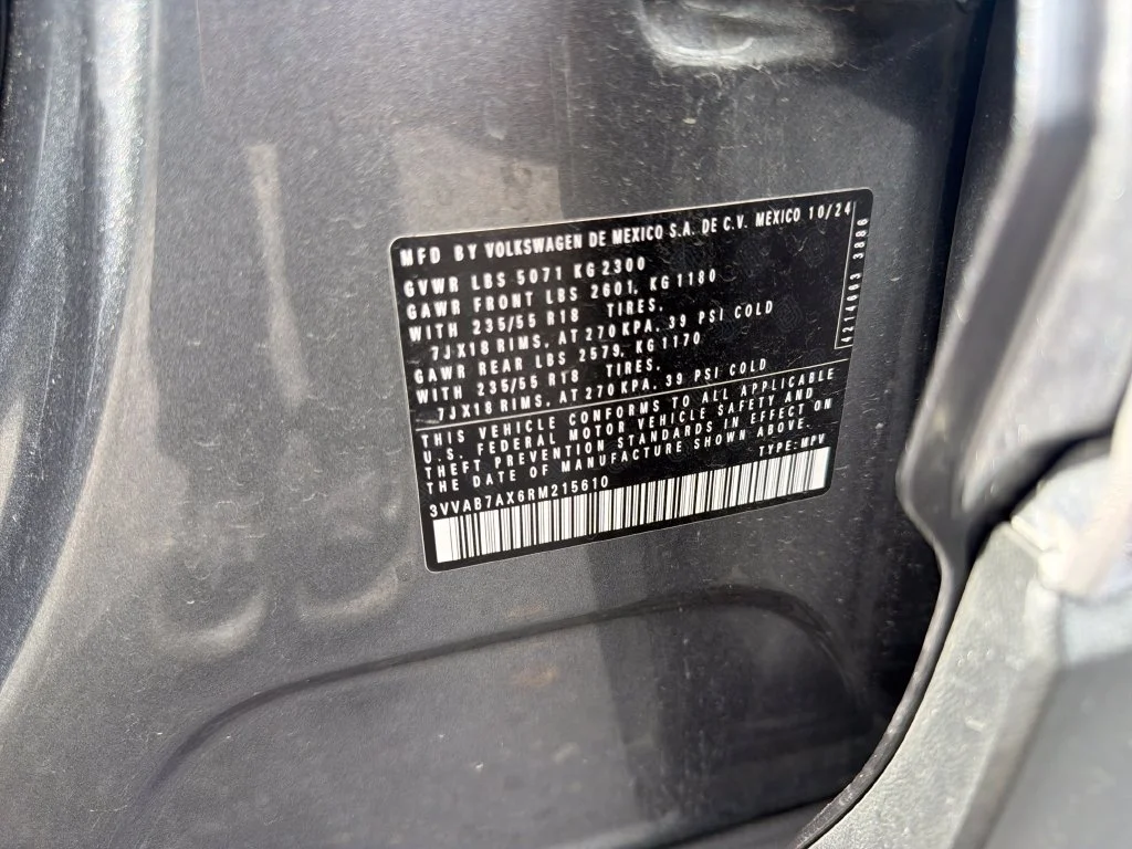 Used 2024 Gray Volkswagen 2.0T Wolfsburg Edition image 27