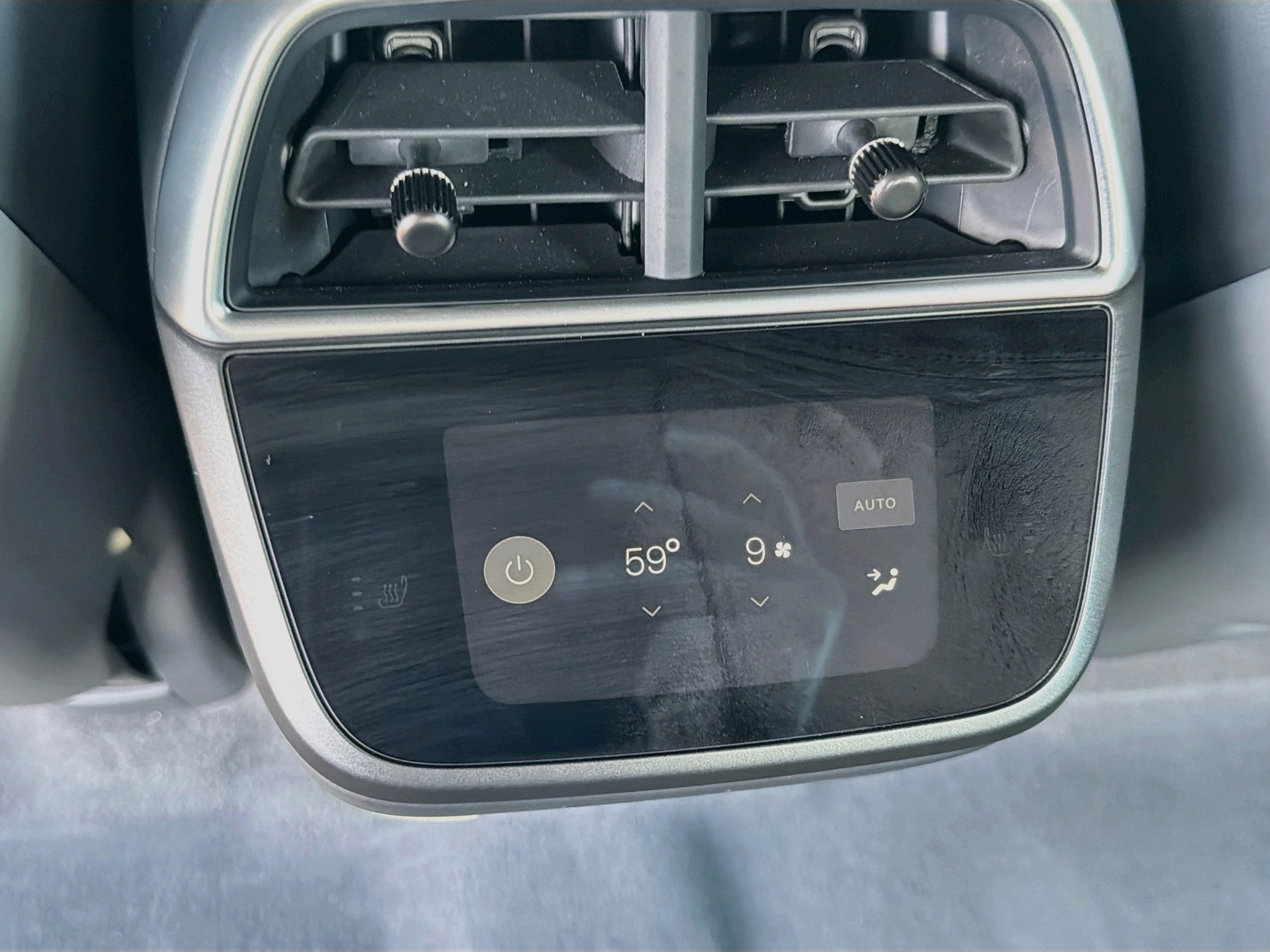 Used 2024 Quantum Gray Metallic Lucid Touring image 20