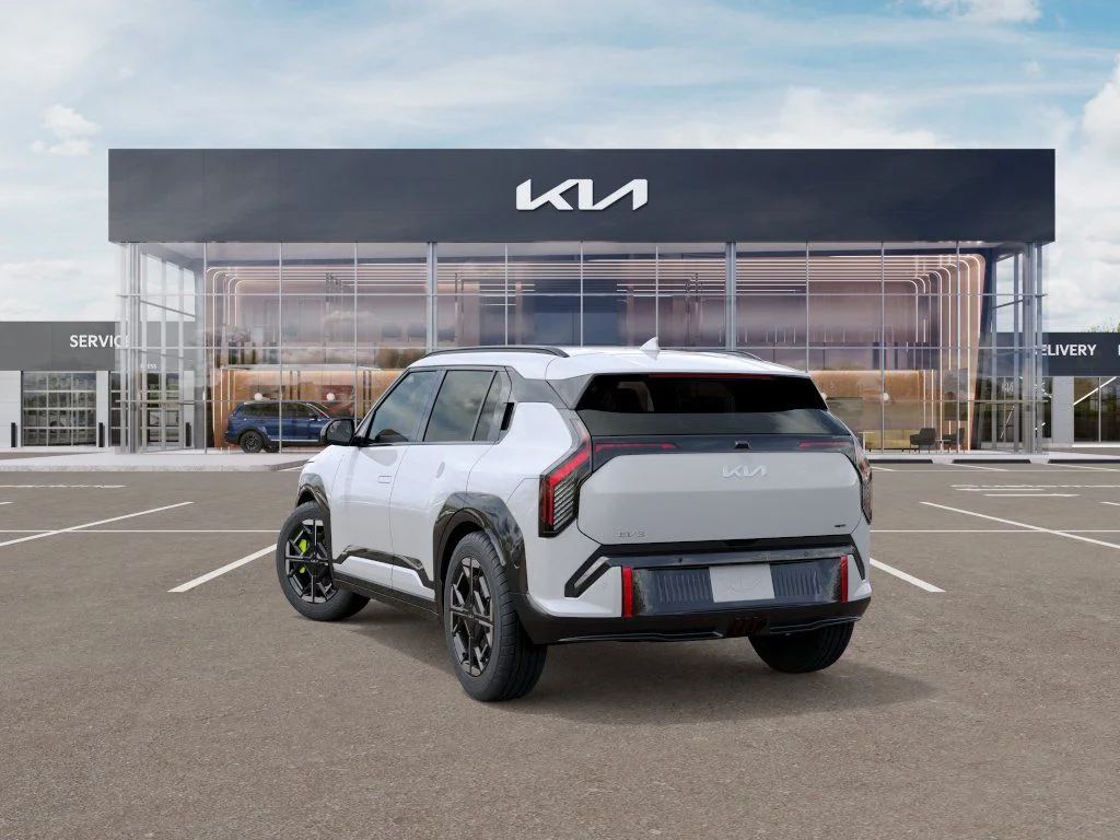 New 2027 Snow White Pearl Kia GT AWD image 4