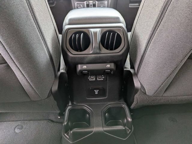 Used 2025 Gray Jeep Sahara image 17