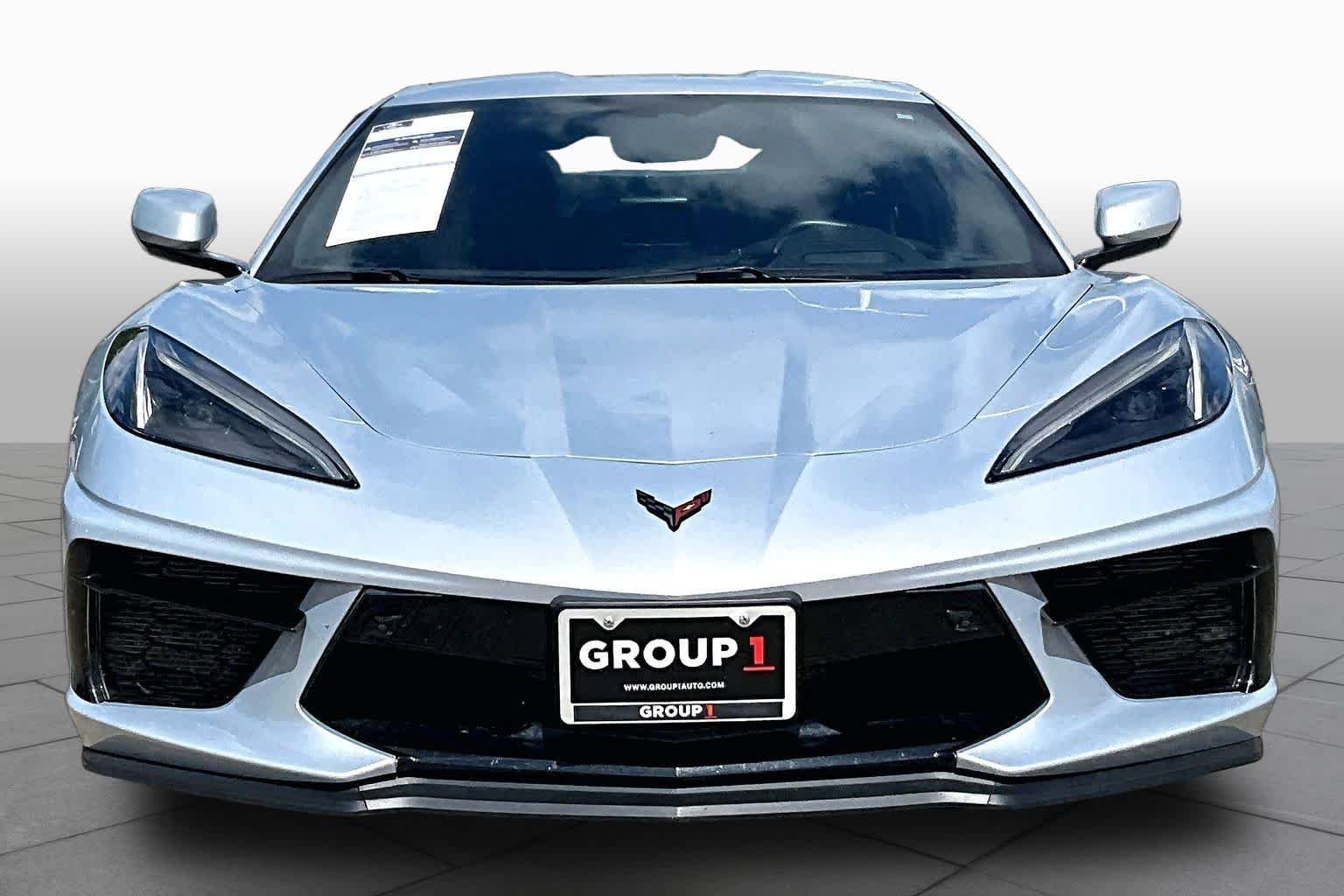 Used 2022 Silver Flare Metallic Chevrolet 2LT image 4