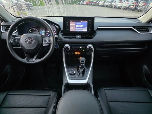 Used 2019 Silver Sky Metallic Toyota XLE image 24
