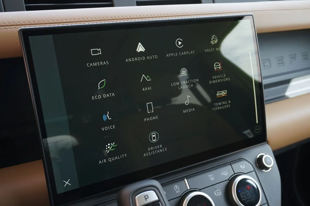 New 2026 Carpathian Grey Land Rover X-Dynamic SE image 23
