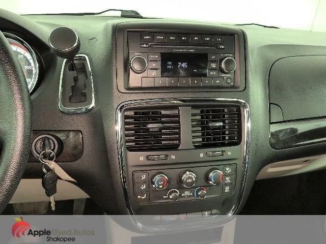 Used 2016 Beige Dodge SXT image 21