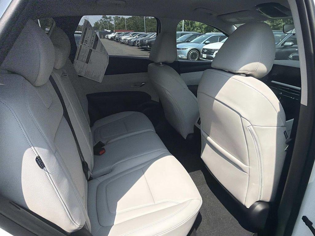 New 2026 White Hyundai SEL Plus AWD image 24