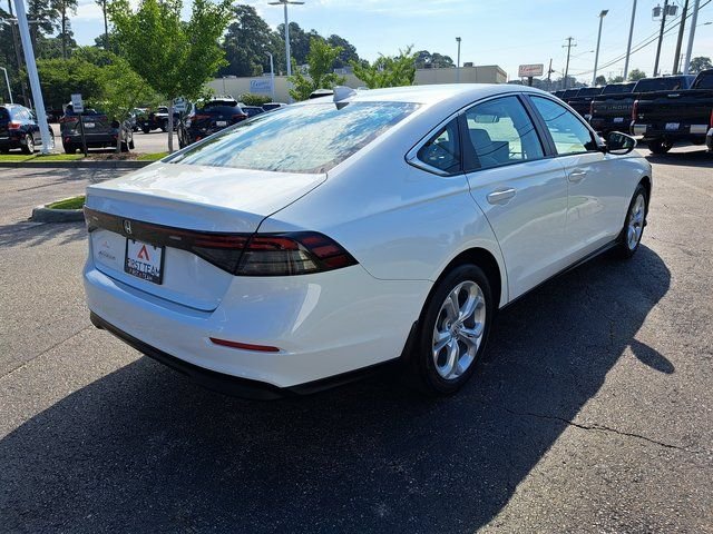 Used 2024  Honda LX image 7